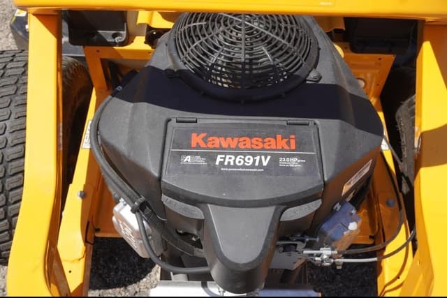 Image of Cub Cadet Ultima ZT1 equipment image 4