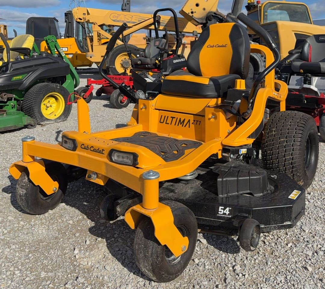 Image of Cub Cadet Ultima ZT1 Primary image
