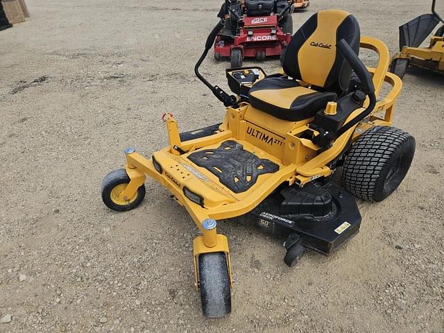 Image of Cub Cadet Ultima ZT1 equipment image 2