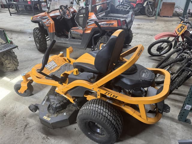 Image of Cub Cadet Ultima ZT1 equipment image 3