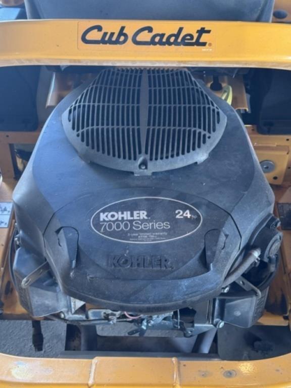 Image of Cub Cadet Ultima ZT1 equipment image 4