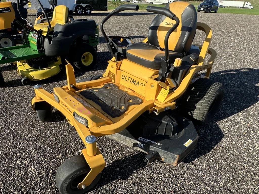 2019 Cub Cadet Ultima ZT1 Equipment Image0