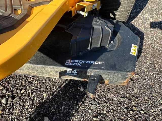 Image of Cub Cadet Ultima ZT1 equipment image 4