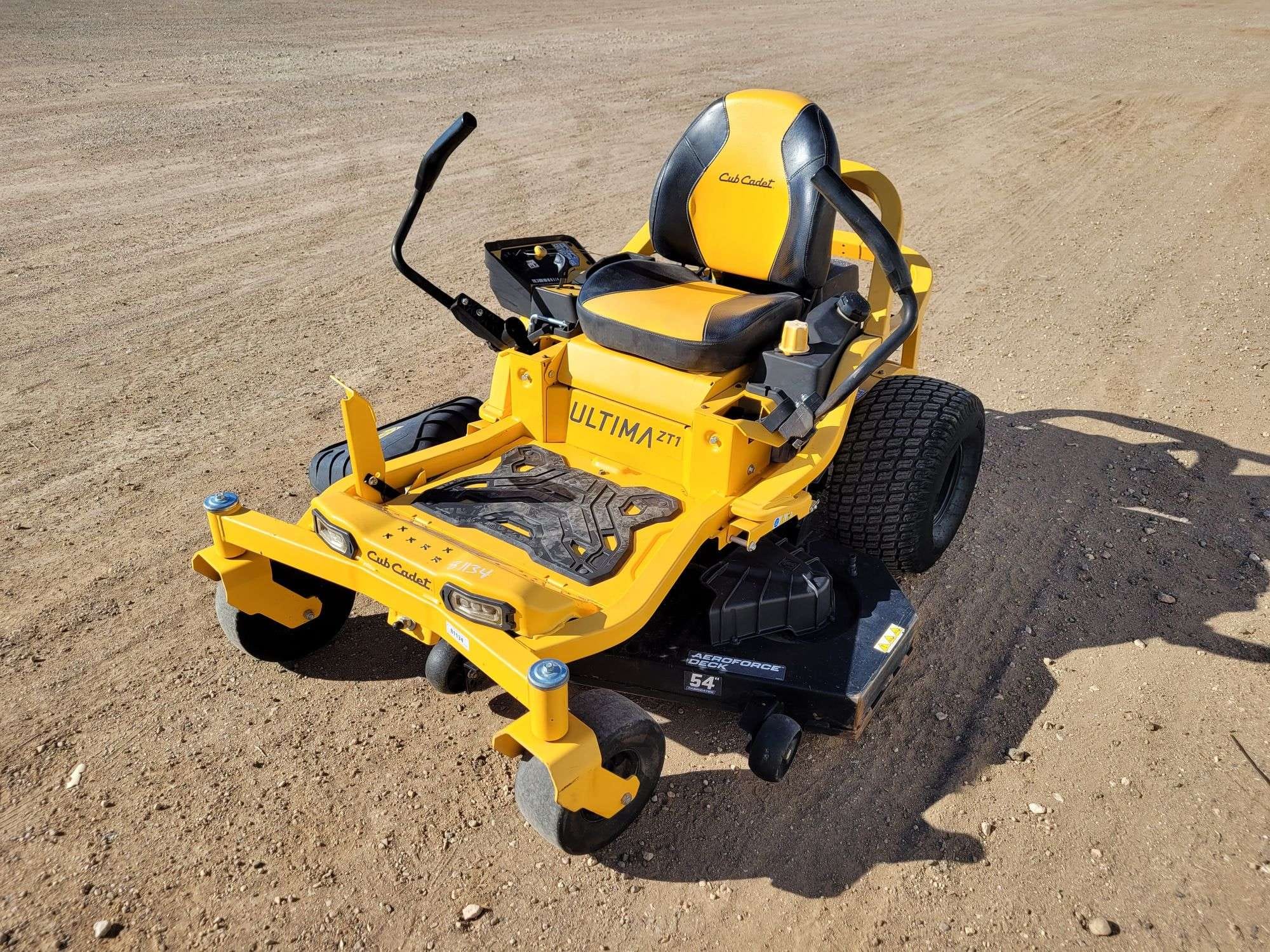 Cub Cadet Ultima ZT1 Equipment Image0