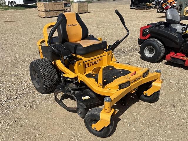Image of Cub Cadet Ultima ZT1 equipment image 3