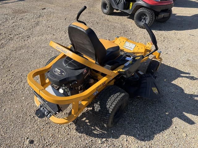 Image of Cub Cadet Ultima ZT1 equipment image 2