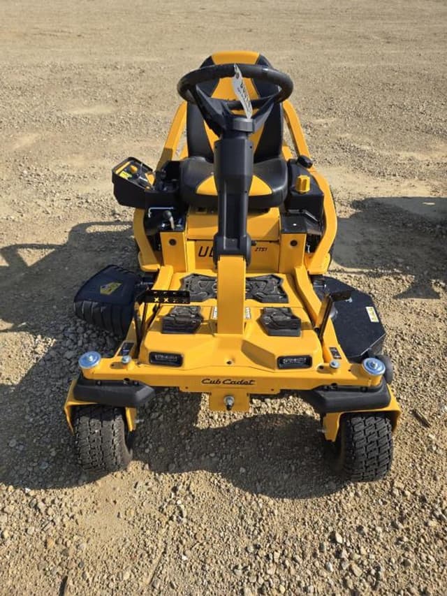 Image of Cub Cadet Ultima ZTS1 equipment image 1