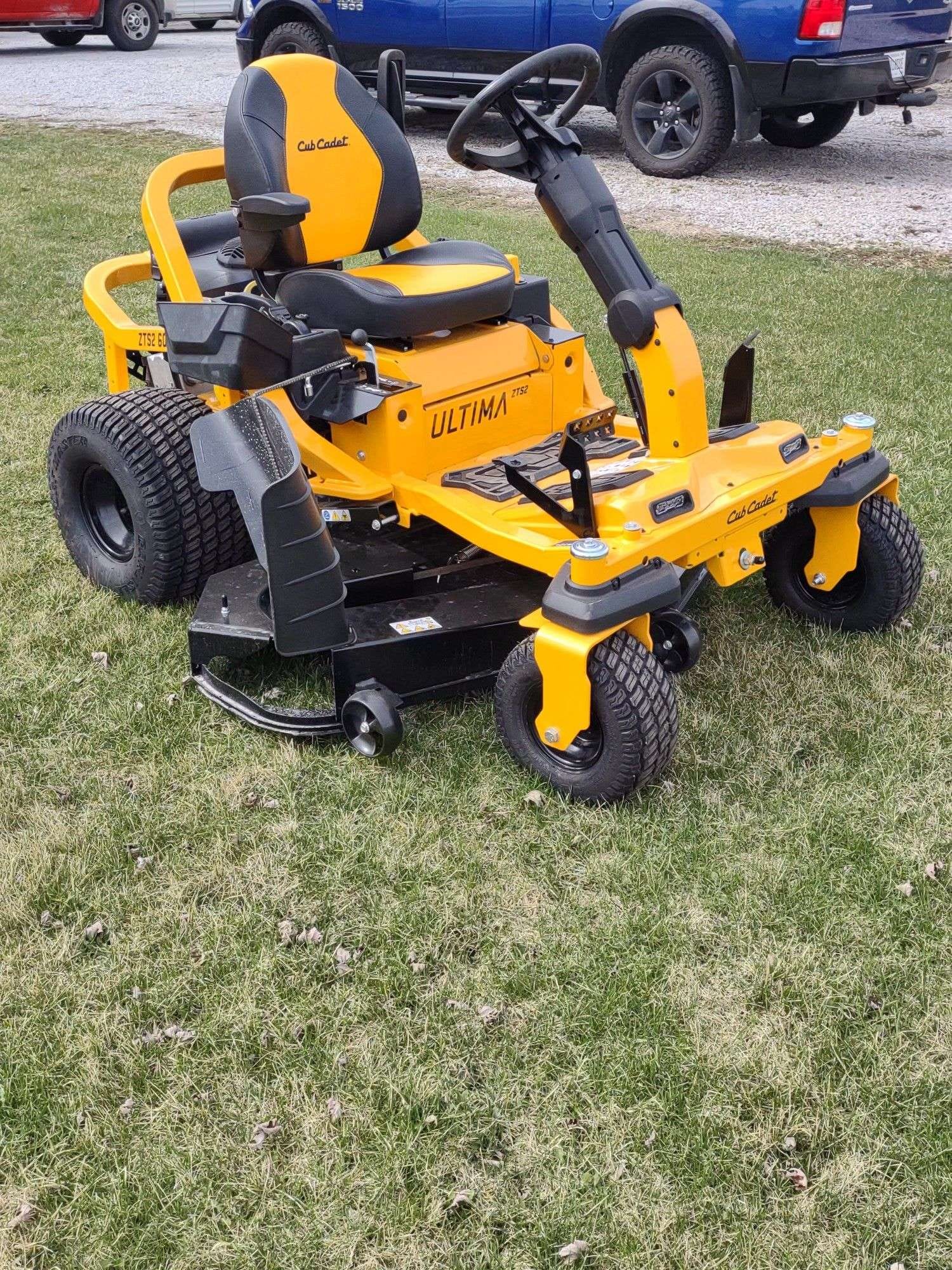 Main image Cub Cadet Ultima ZTS2