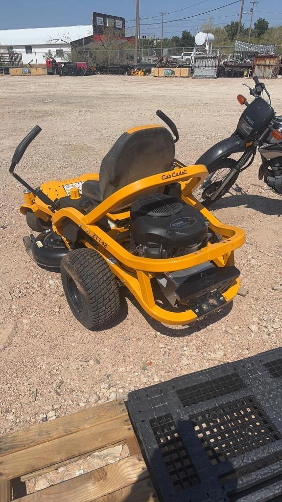 Image of Cub Cadet Ultima ZT1 Image 1