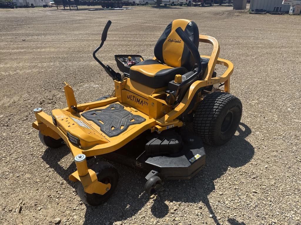 Cub Cadet Ultima ZT1 Equipment Image0