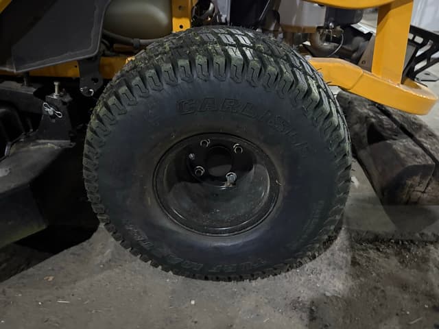 Image of Cub Cadet Ultima ZTS2 equipment image 2