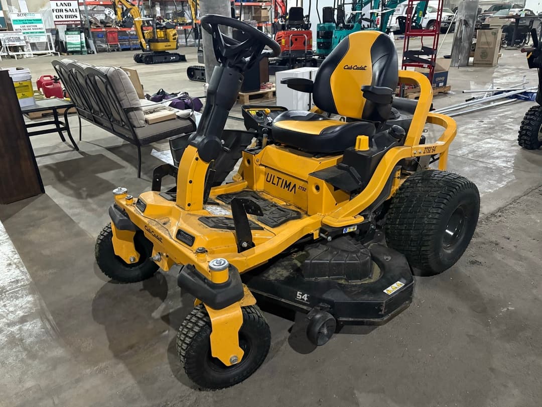 Image of Cub Cadet Ultima ZTS2 Primary image