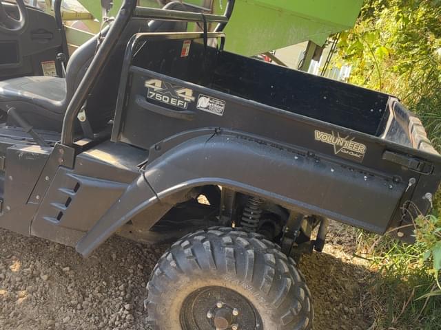 Image of Cub Cadet Volunteer 4X4 EFI equipment image 2