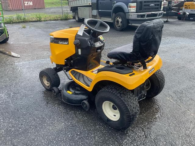 Image of Cub Cadet XT1 equipment image 2