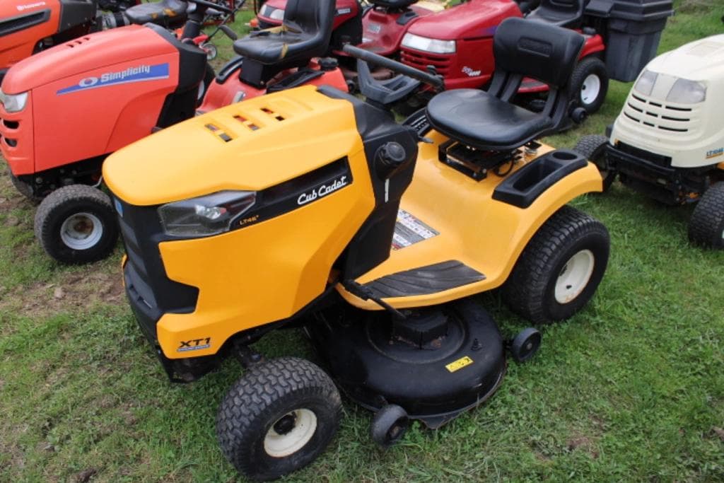 Image of Cub Cadet XT1 Image 1