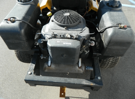 Image of Cub Cadet XT1 equipment image 3