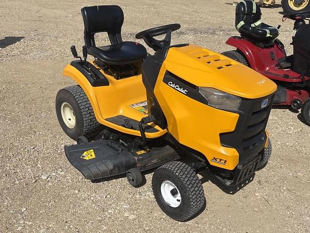 Image of Cub Cadet XT1 equipment image 3