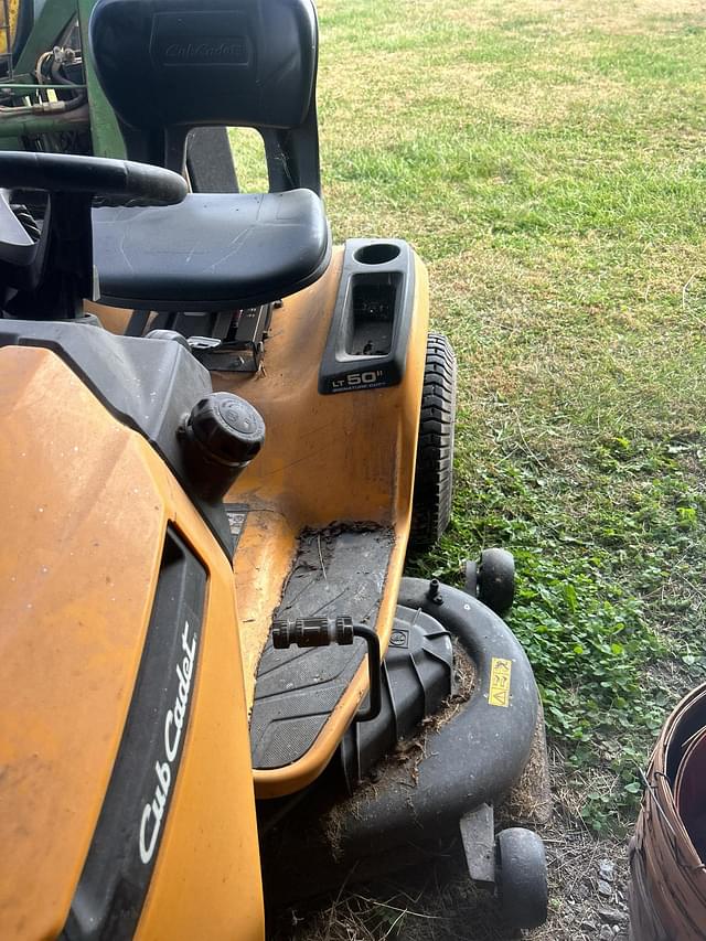 Image of Cub Cadet XT1 equipment image 4