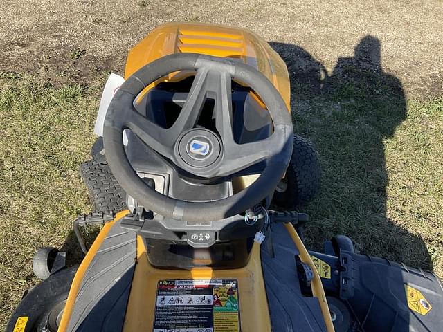 Image of Cub Cadet XT1 equipment image 4