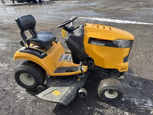 Image of Cub Cadet XT1 equipment image 3