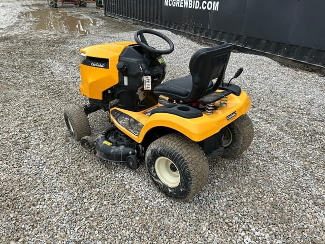 Image of Cub Cadet XT1 LT42 equipment image 1
