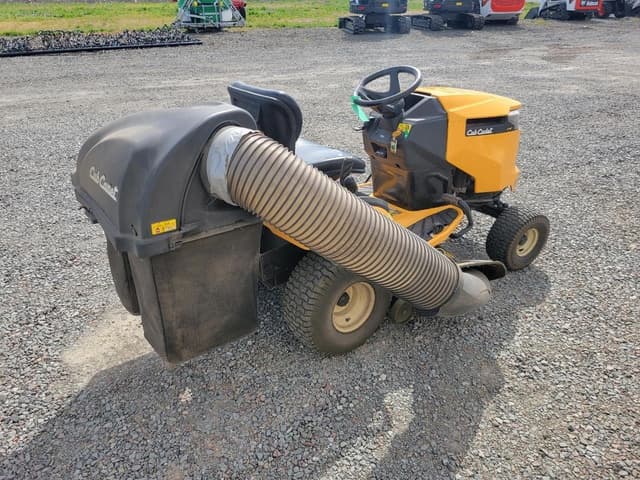 Image of Cub Cadet XT1 LT42 equipment image 2
