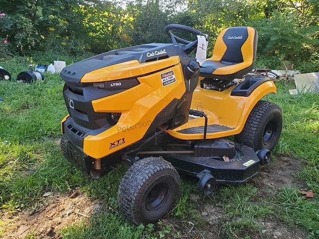 Image of Cub Cadet XT1 LT50 equipment image 2