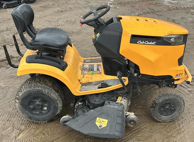 Image of Cub Cadet XT1 LT50 equipment image 3