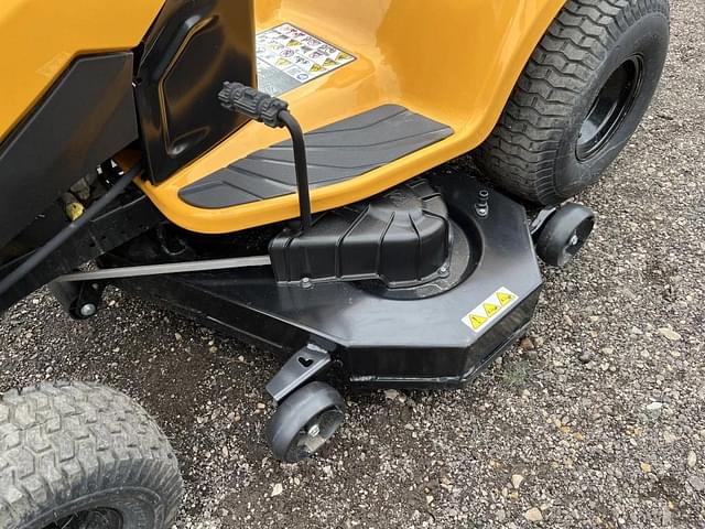 Image of Cub Cadet XT1 LT50 equipment image 4