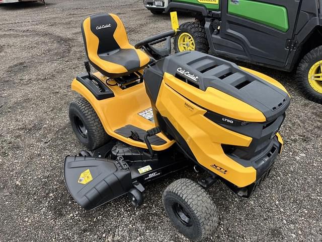 Image of Cub Cadet XT1 LT50 equipment image 3