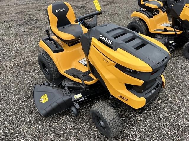 Image of Cub Cadet XT1 LT50 equipment image 3