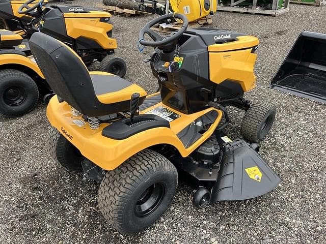 Image of Cub Cadet XT1 LT50 equipment image 2