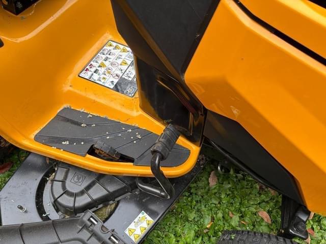 Image of Cub Cadet XT1 LT50 equipment image 4