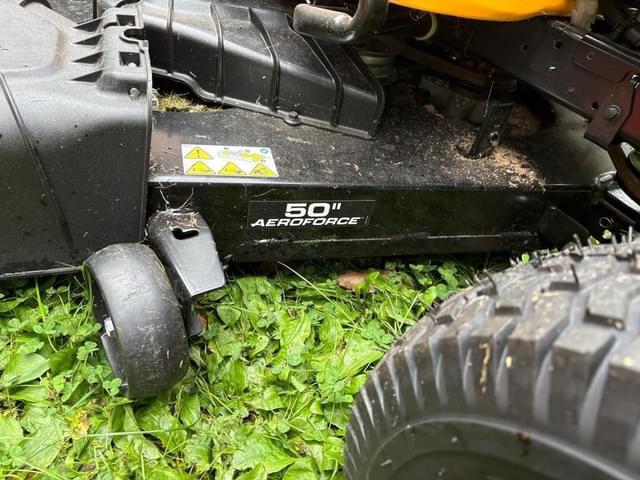 Image of Cub Cadet XT1 LT50 equipment image 3