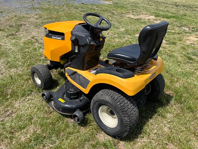 Image of Cub Cadet XT1 LT50 equipment image 2
