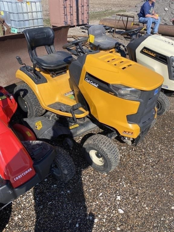 Cub Cadet XT1 Equipment Image0