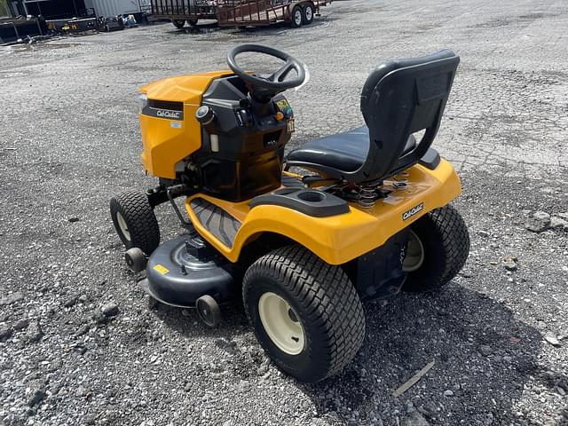 Image of Cub Cadet XT2 equipment image 2