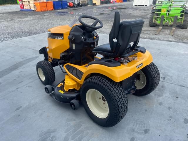 Image of Cub Cadet XT2 equipment image 2