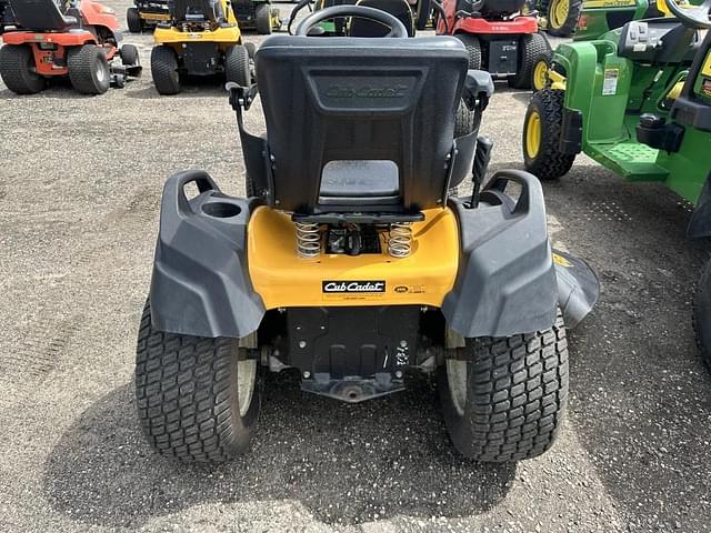 Image of Cub Cadet XT2 equipment image 4