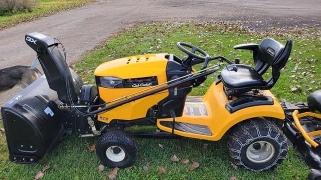 Image of Cub Cadet XT2 equipment image 1