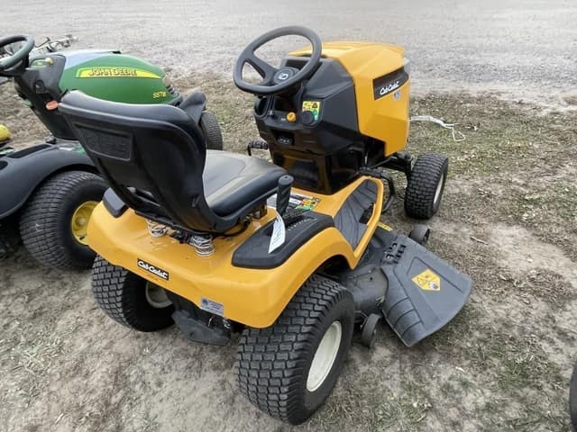 Image of Cub Cadet XT2 equipment image 3