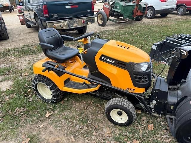 Image of Cub Cadet XT3 equipment image 4