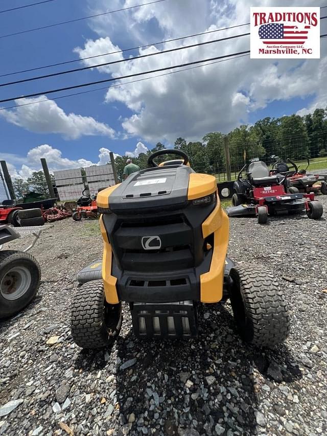 Image of Cub Cadet XT1 equipment image 3