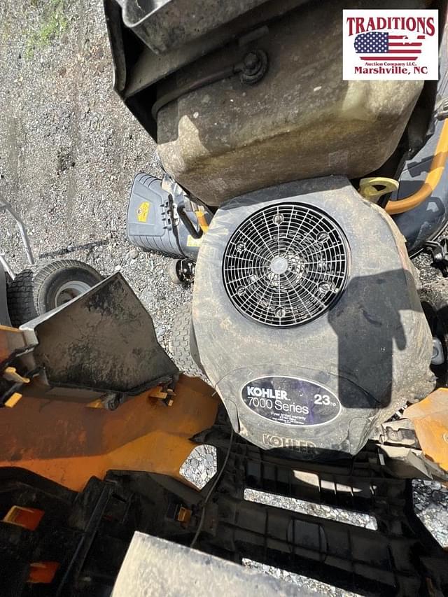 Image of Cub Cadet XT1 equipment image 4