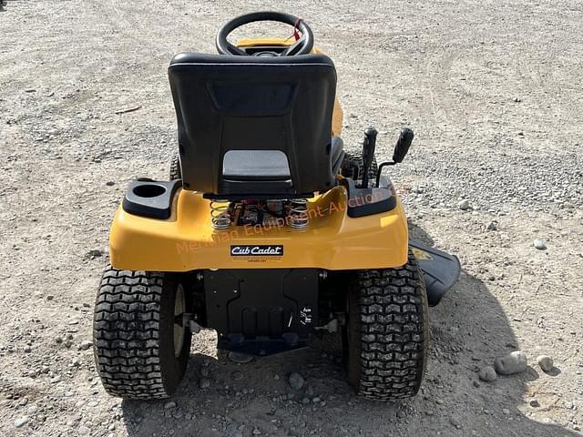 Image of Cub Cadet XT1 equipment image 4