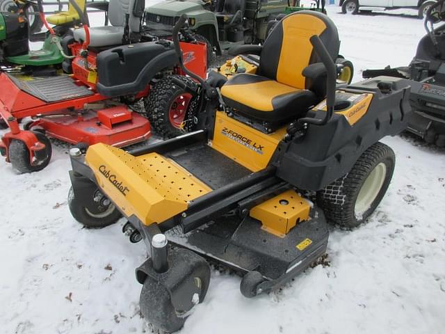 Image of Cub Cadet Z-Force LX equipment image 2