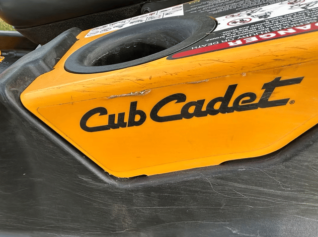 Image of Cub Cadet Z Force SZ equipment image 2