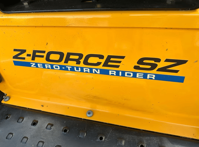 Image of Cub Cadet Z Force SZ equipment image 3