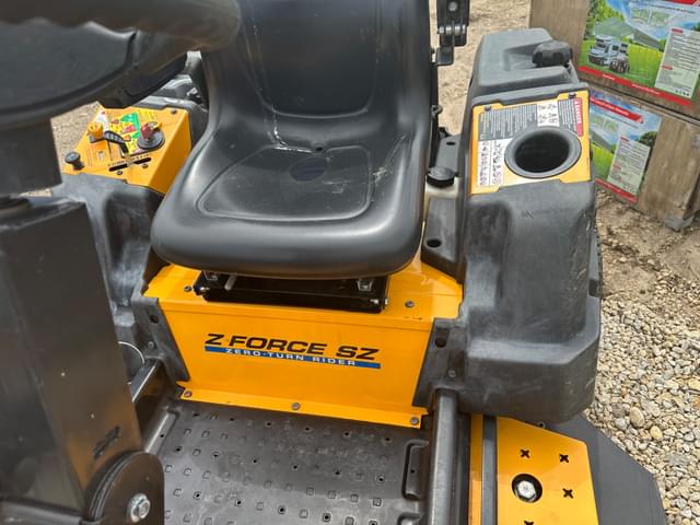 Image of Cub Cadet Z Force SZ equipment image 4