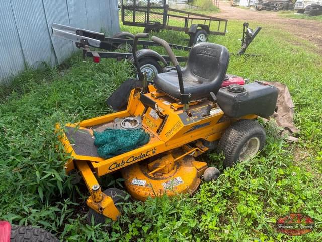 Image of Cub Cadet Z Force Zero Turn Rider equipment image 4